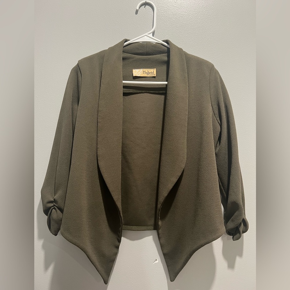 Hybrid brand from Amazon size medium
